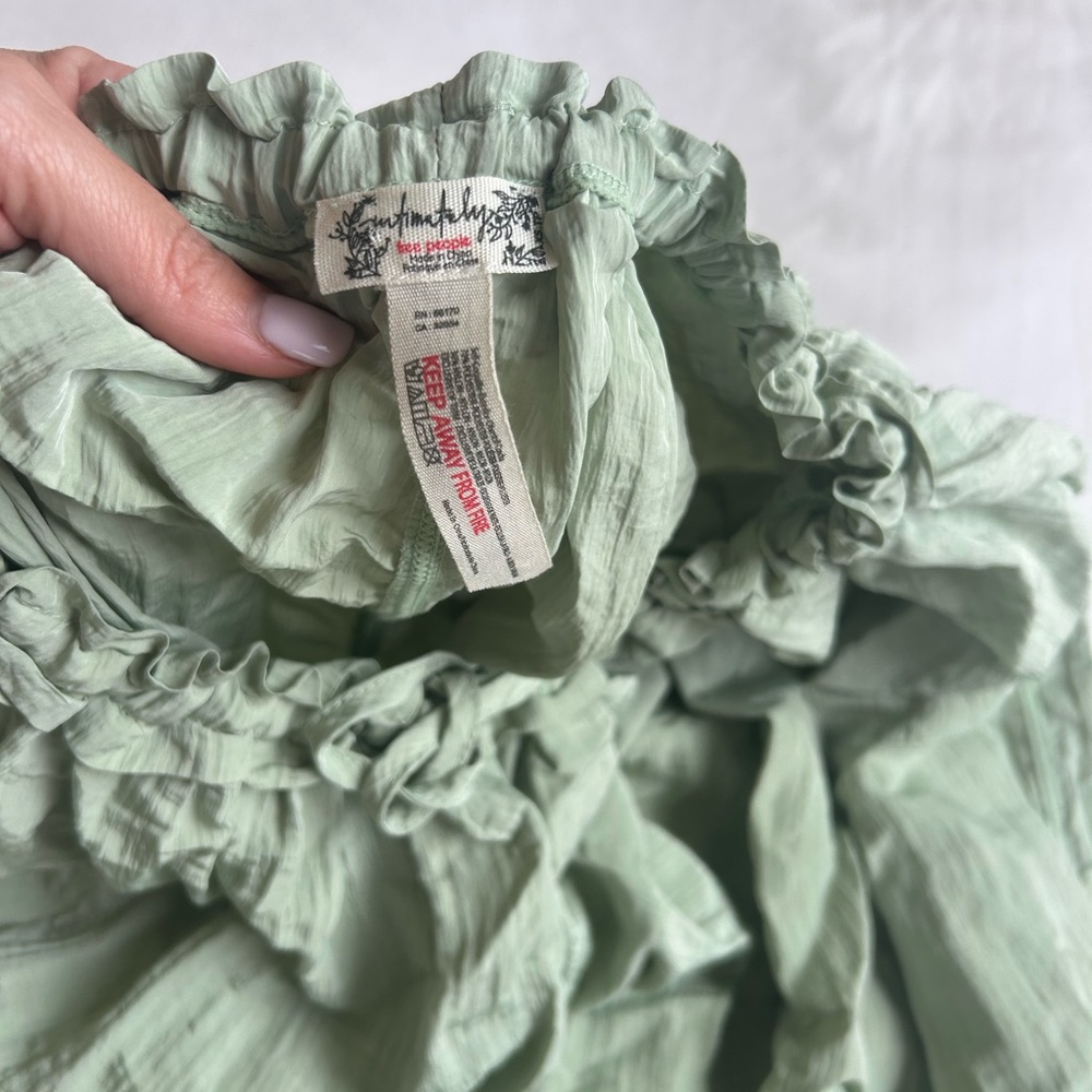 Light Green Harem Capris - Picture 6 of 7